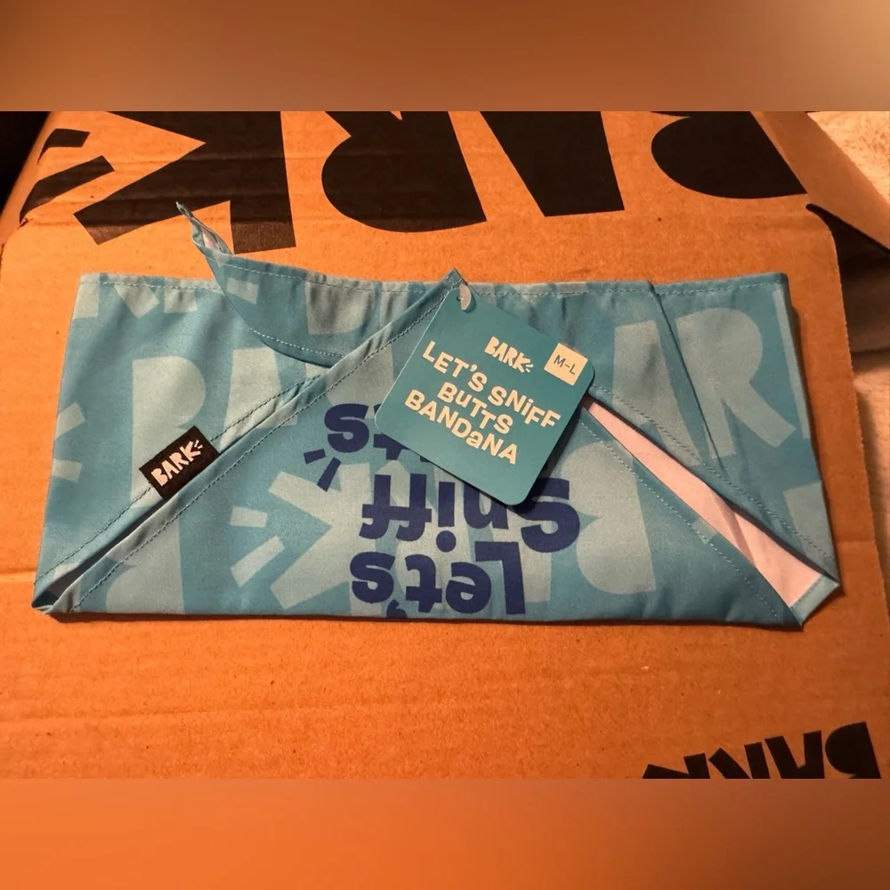 Bark Box Dog bandana New M-L dogs “sniff butts”